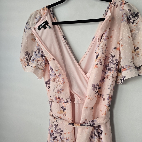DKNY Pink Floral Wrap Dress 8 - Picture 15 of 15